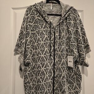 Free People Black and White knit Patterned zippered lightweight jacket.